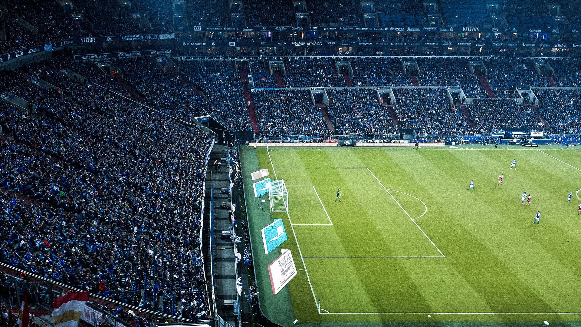 德甲极速反击：冲破防线的瞬间令人惊叹，德甲打法